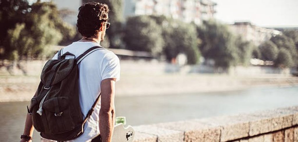 How-To-Find-The-Best-Skateboard-backpack (1)